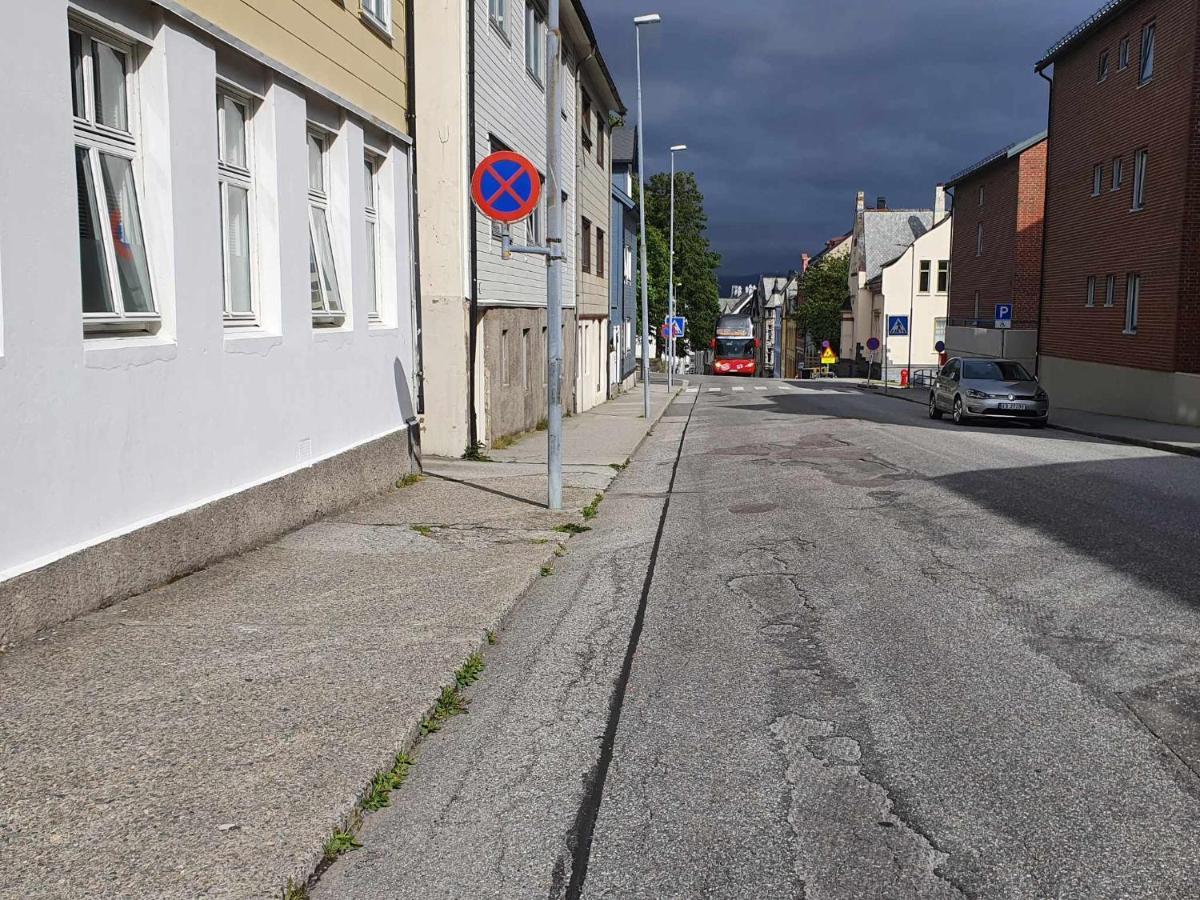 Apartamento Near Brosundet, Newly Refurnished, Free Street Parking Ålesund Exterior foto